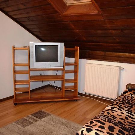 Rustic & Romantic Apartment Brasov Ngoại thất bức ảnh