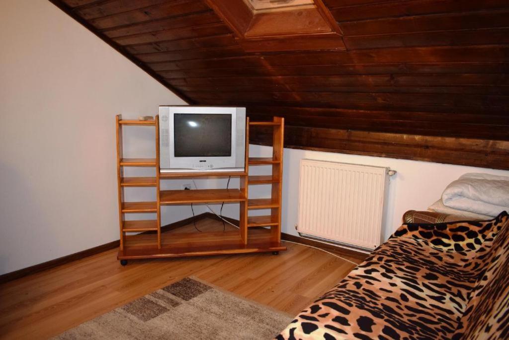 Rustic & Romantic Apartment Brasov Ngoại thất bức ảnh