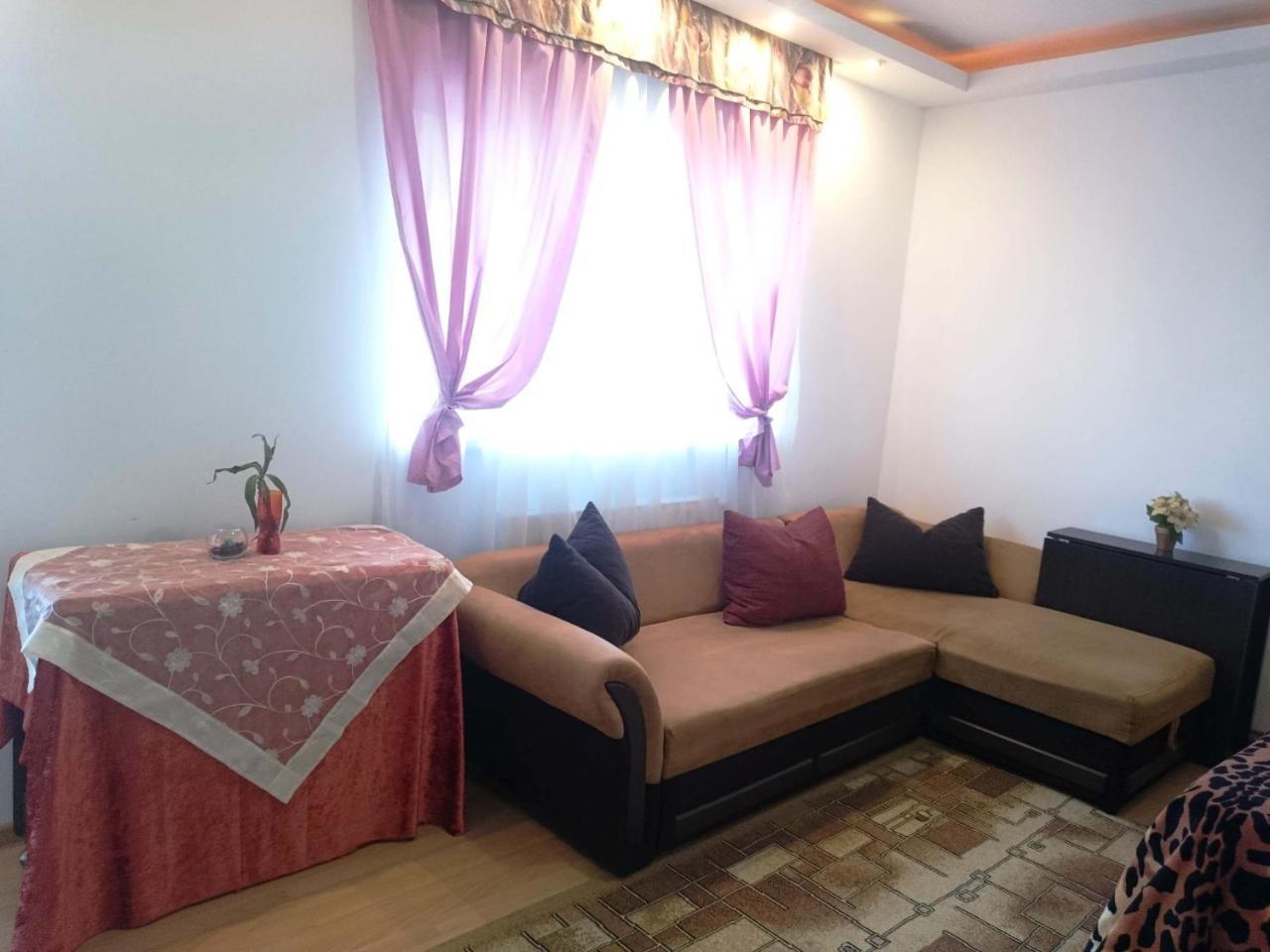 Rustic & Romantic Apartment Brasov Ngoại thất bức ảnh